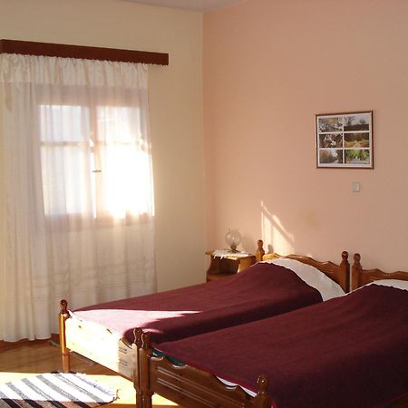 Zephyros Hotel Vitina Luaran gambar