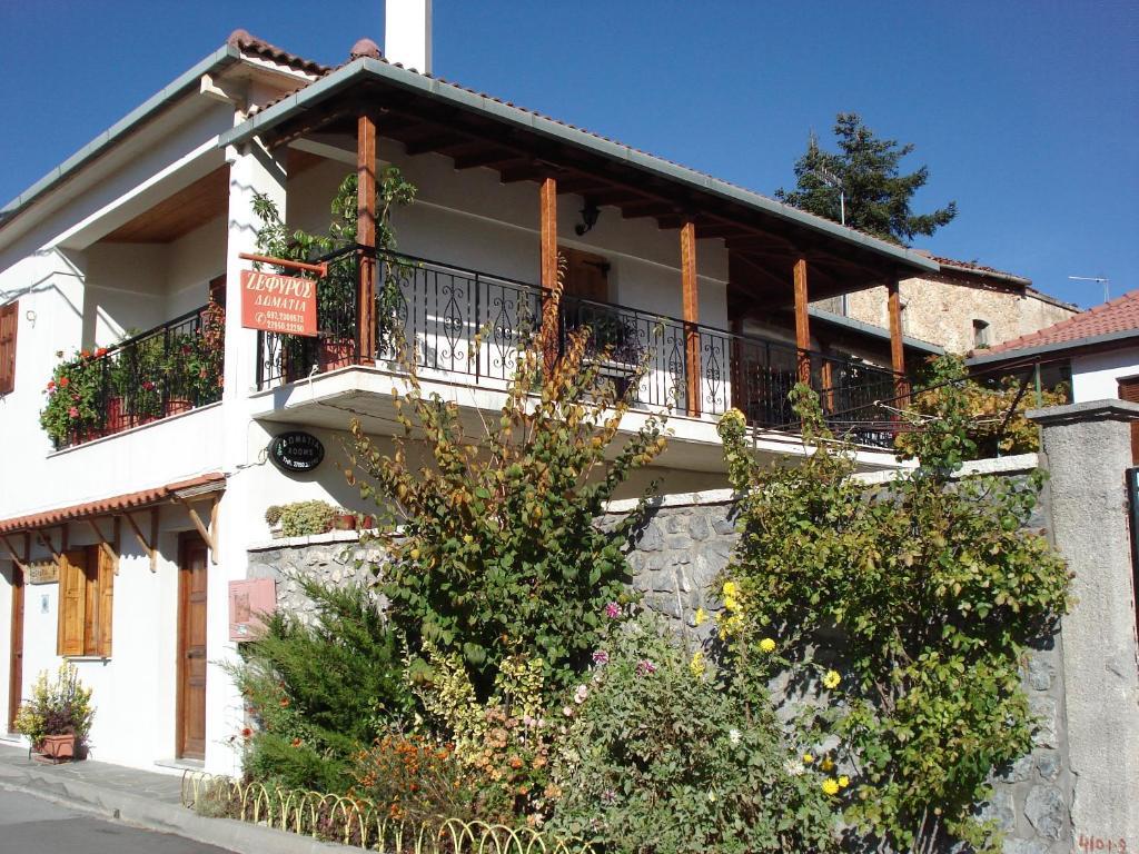 Zephyros Hotel Vitina Luaran gambar