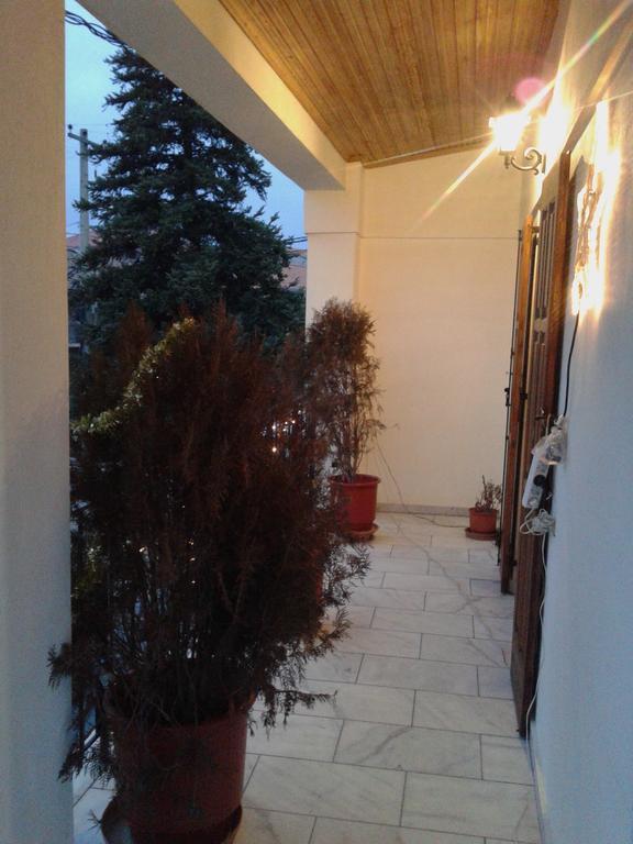 Zephyros Hotel Vitina Luaran gambar